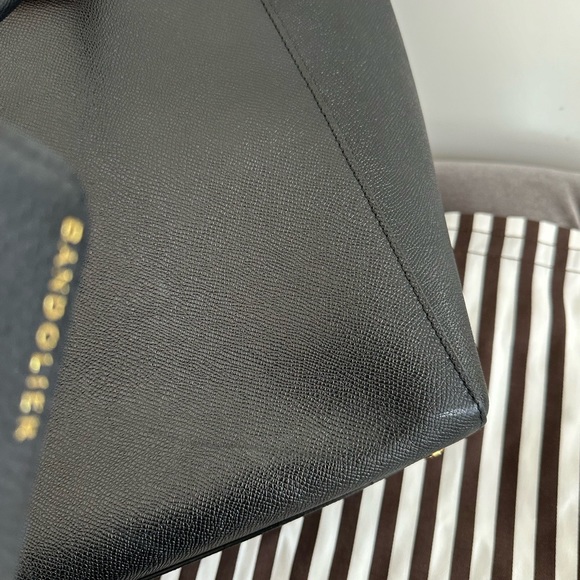 Henri Bendel “The Gotham Tote”, Black Leather - Picture 8 of 14